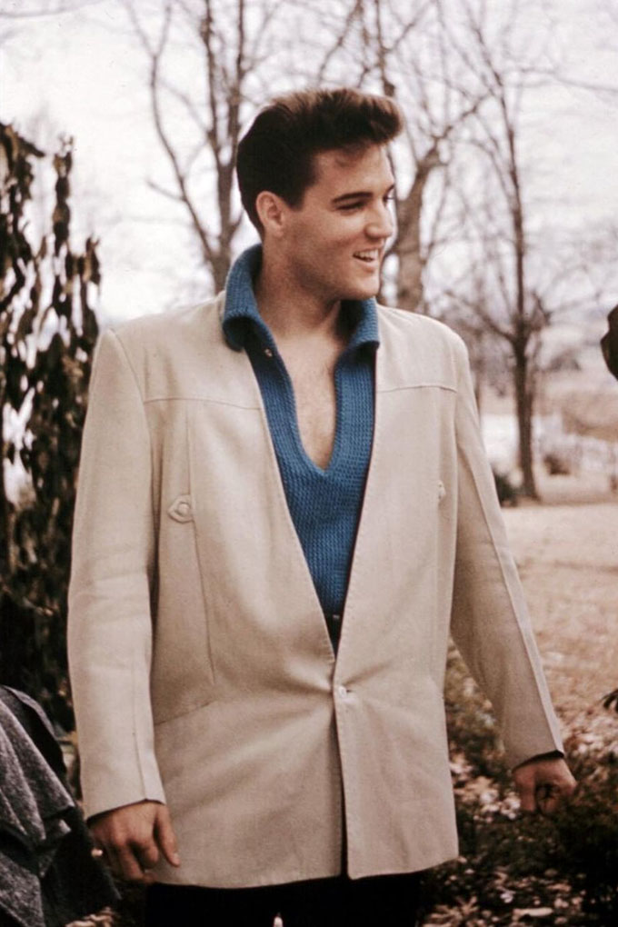 Elvis Collar Shirt Style Guide: How to Look Cool?